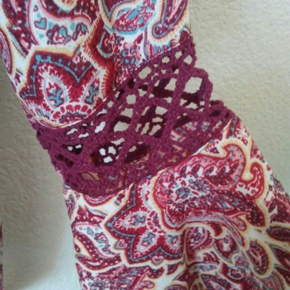 🔥3/30 HIPPIE ROSE Boho Paisley Crochet Bell Sleeve Top - Picture 4 of 8